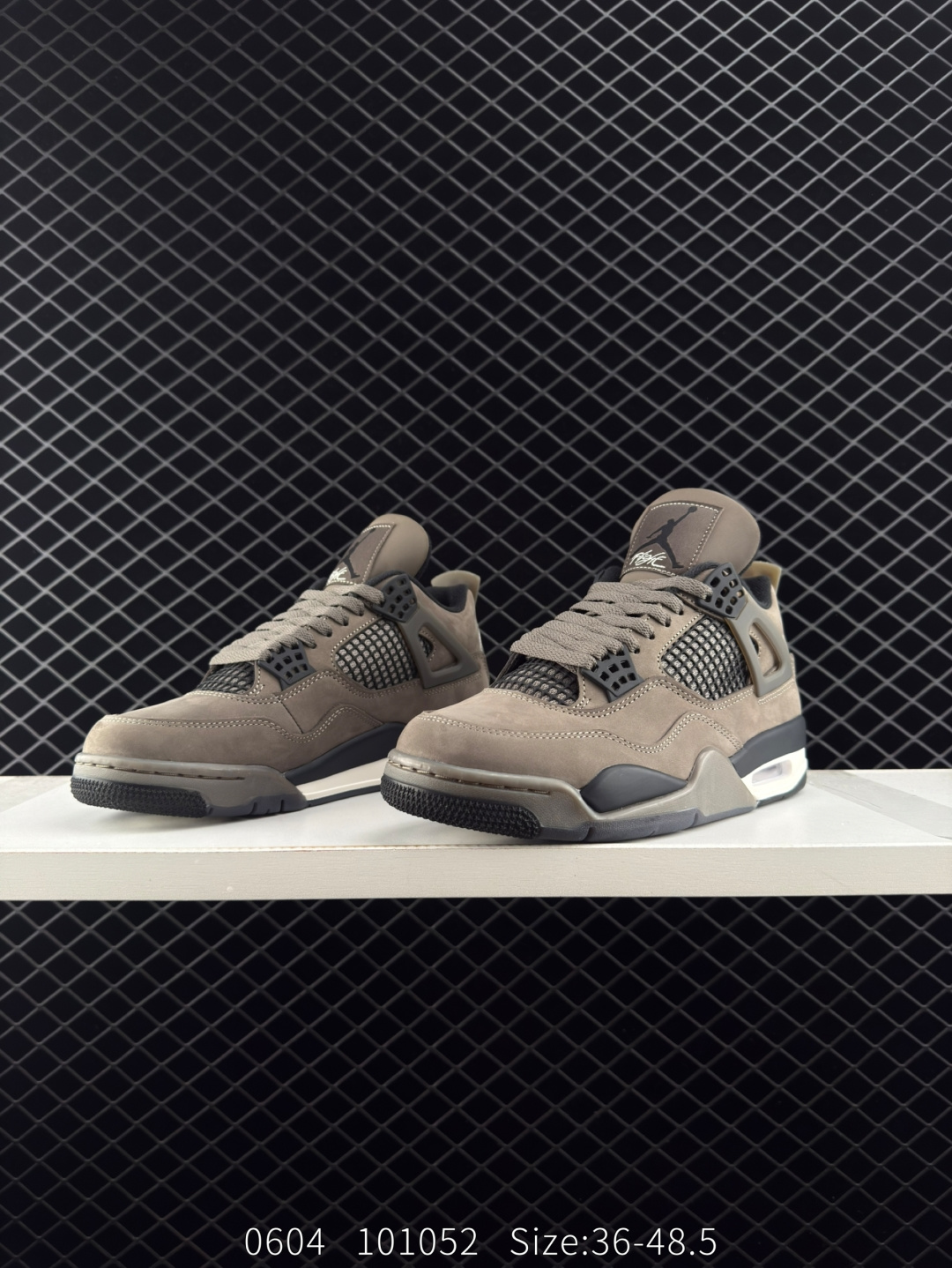 Nike SB x Air Jordan 4 Retro 